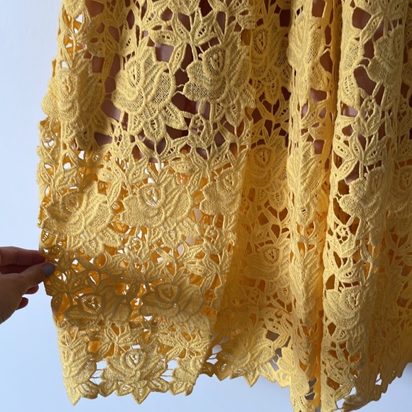 Yellow lace H&M midi dress. Size 4 - Picture 3 of 7